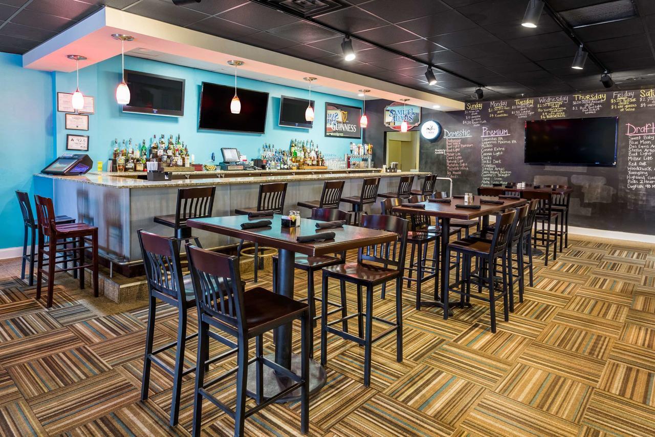 Wyndham Garden Greensboro Bagian luar foto