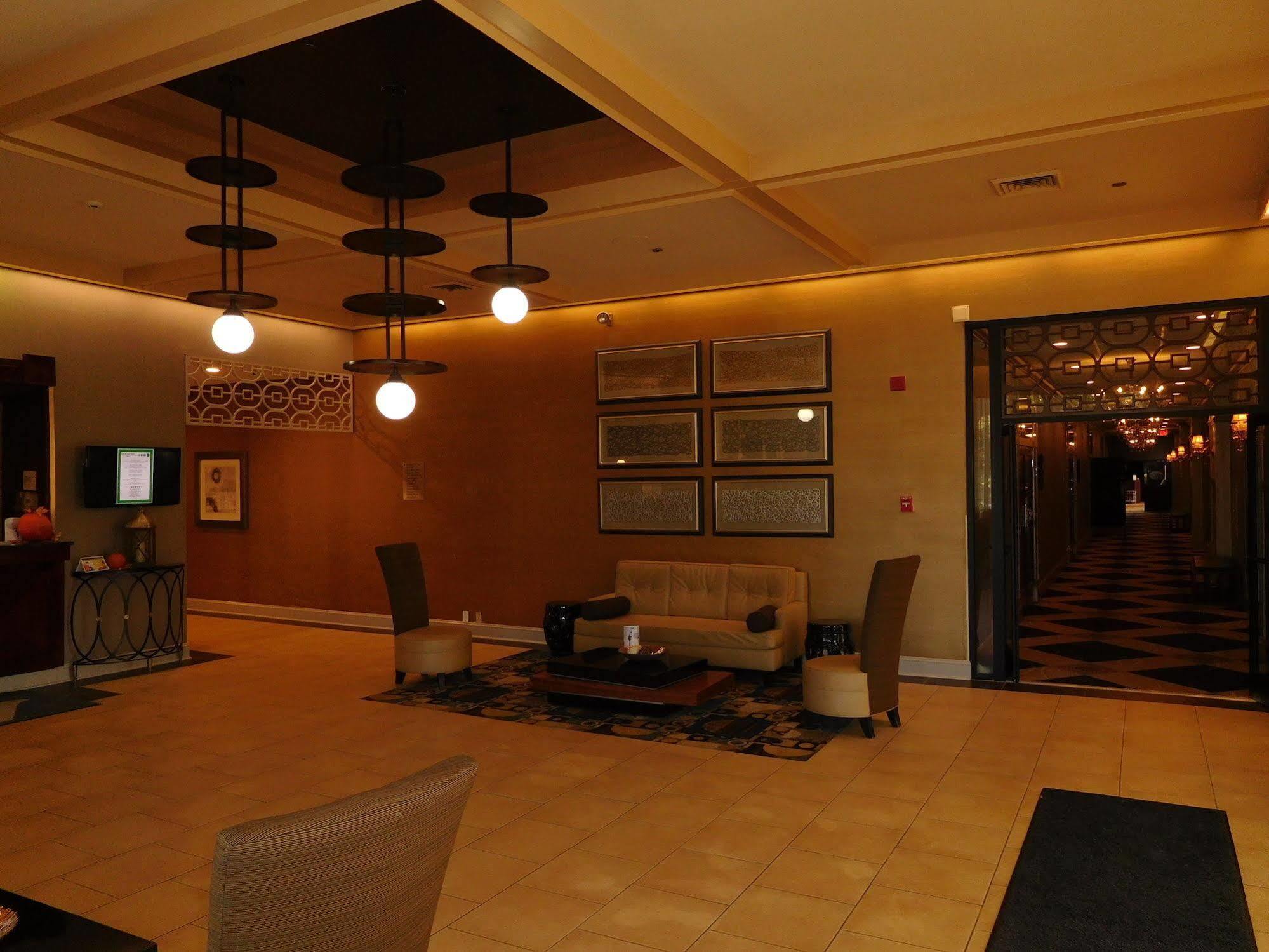 Wyndham Garden Greensboro Bagian luar foto