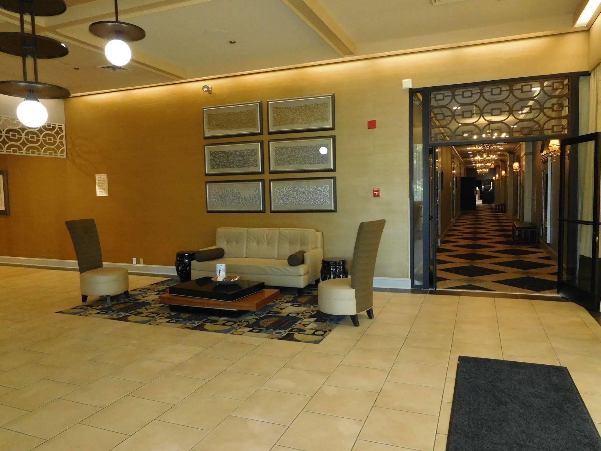 Wyndham Garden Greensboro Bagian luar foto